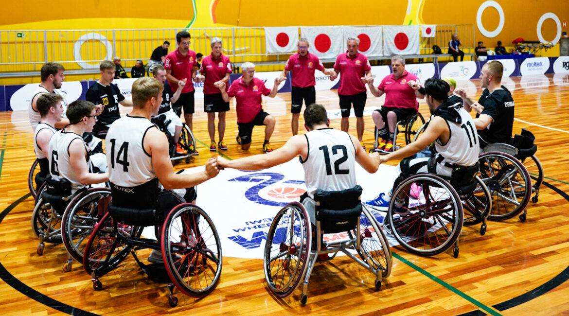 Teamkreis vor dem Viertelfinalspiel gegen den amtierenden Weltmeister Japan. | Foto: Andreas Hohl