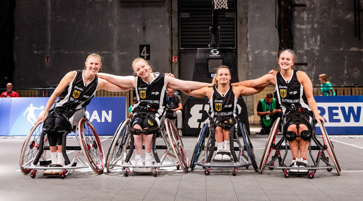 Die deutschen Damen beim 3x3-Rollstuhlbasketballwettbewerb FISU Games 2025. | Foto: ©Rgine-Ruhr 2025/Steffie Wunderl