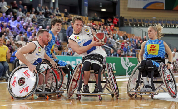 Spielszene Rollstuhlbasketball. | Foto: Armin Diekmann