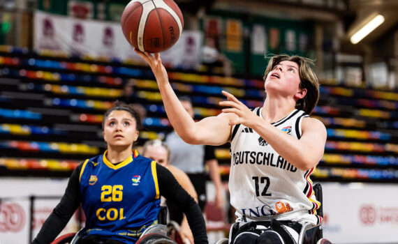 Annika Sonnleitner beim Korbleger im WM-Quali-Spiel gegen Kolumbien. | Foto: Steffie Wunderl