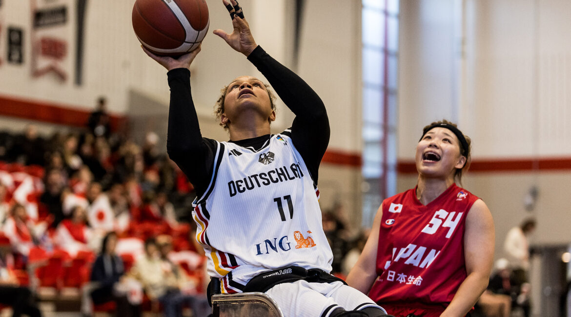 Roli-Ann Neubauer im Spiel gegen Japan. Foto: Steffie Wunderl